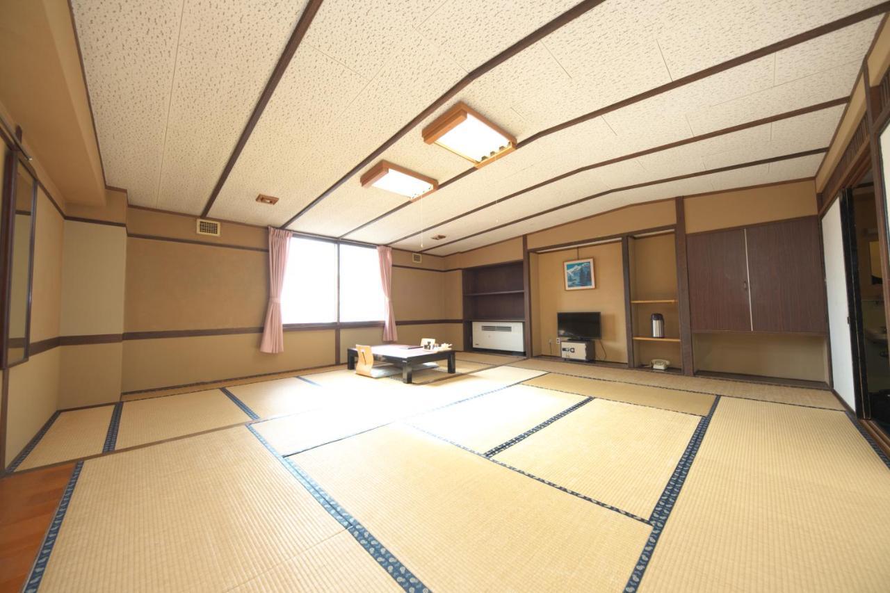 Shiga Swiss Inn Shiga Kogen Exterior photo